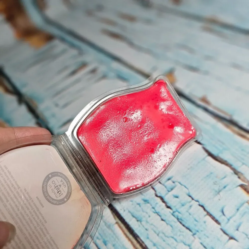 Scentsy Red Delicious Wax Bar Retired Crisp Juicy Apple Fragrance 3.2 Authentic